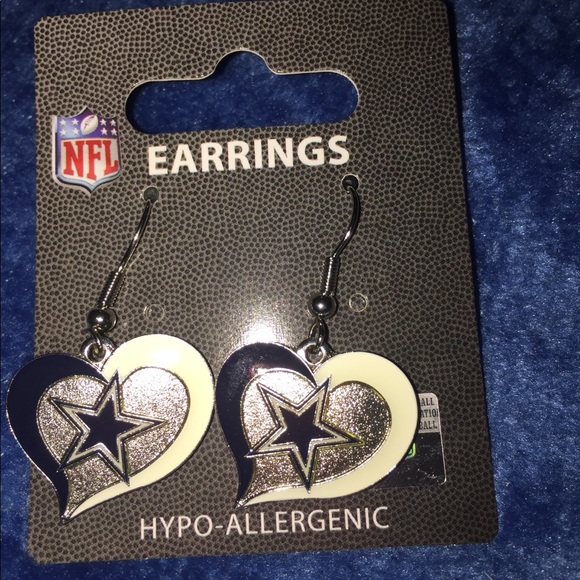 Dallas Cowboys earrings - Picture 3 of 4